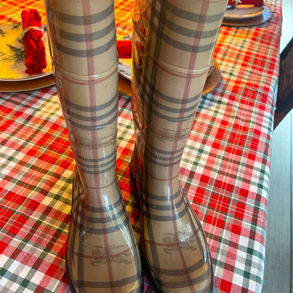 Authentic Burberry rain boots-purchased from the Burberry store in November…
